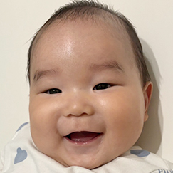 写真：赤ちゃん　らいと