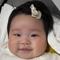 写真：赤ちゃん　えみ