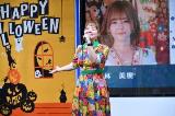 写真：歌手のパフォーマンス