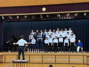 写真：合唱演奏中の様子1