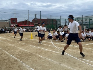 写真：学級対抗リレー2
