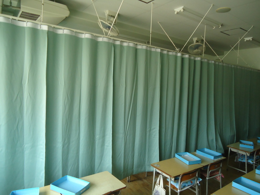 写真：カーテン設置2