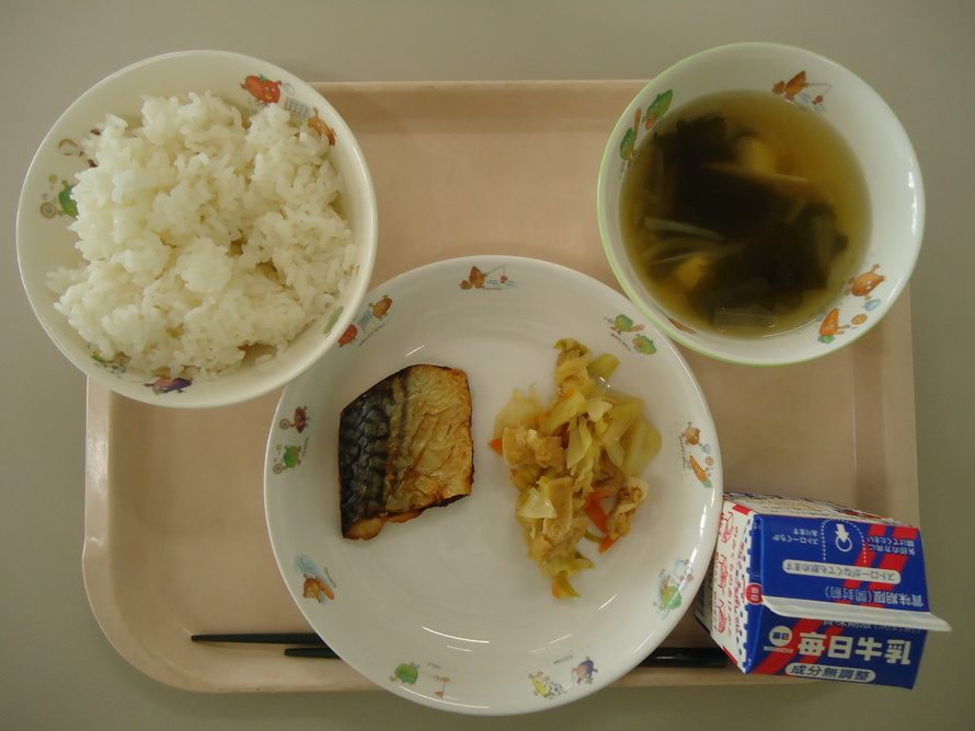 写真：給食試食会メニュー