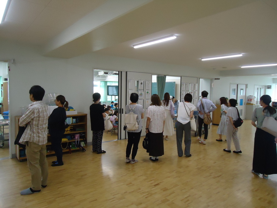 写真：給食見学