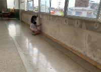 写真：子どもたちが掃除をしている様子3