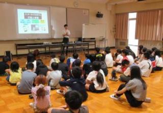 写真：出前授業の様子