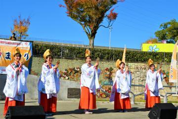 写真：八尾戎神社　福娘