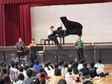 写真：音楽鑑賞1