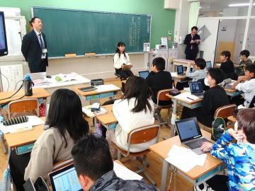 写真：国語の研究授業（令和6年12月5日）3