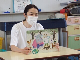 写真：紙芝居「あさごはんでもりもりげんき」