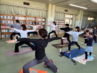 写真：ヨガ1