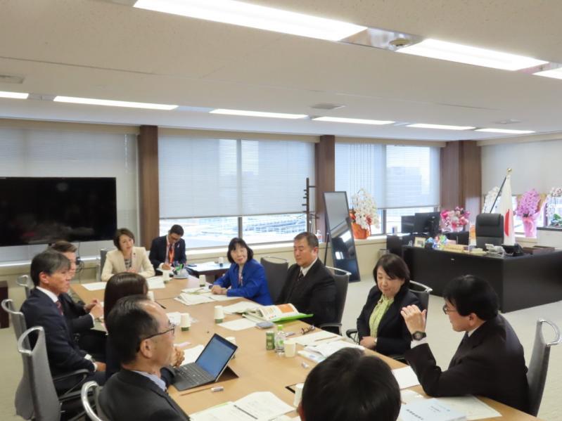写真：こども家庭庁での意見交換会1