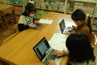 写真：タイピング検定に取り組む様子2