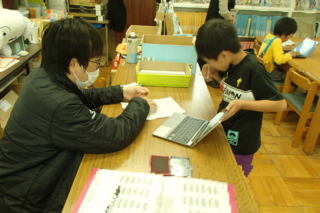 写真：タイピング検定に取り組む様子3