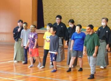 写真：6年生・能楽体験授業2