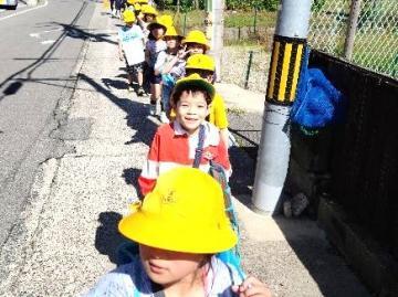 写真：2年生・校区探検1