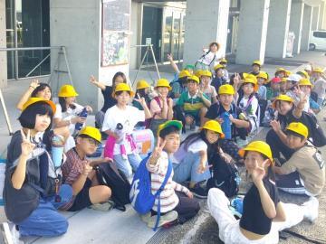写真：4年生・大和川校外学習1