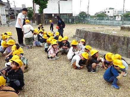 1年生と2年生・校区探検12