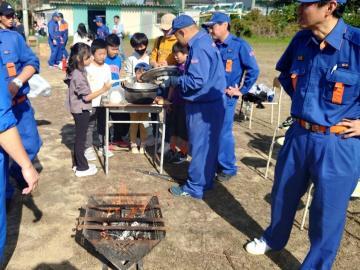 写真：山ねき美化活動と防災デイキャンプ8