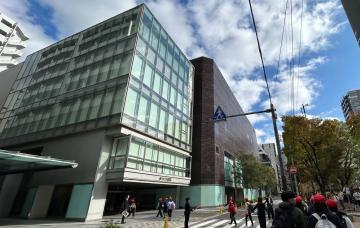 写真：オリックス劇場外観