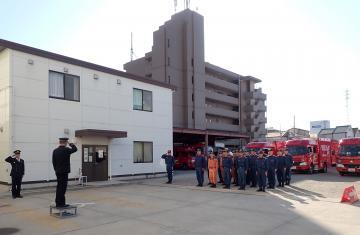 写真：出発式開始報告の様子
