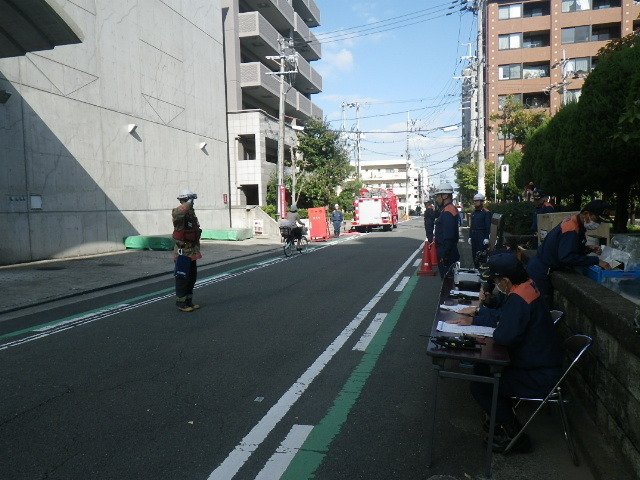 写真：訓練開始報告