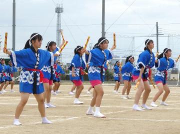 写真：女子の演技の様子