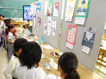 画像：文化祭・展示見学02