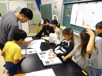 画像：文化祭・展示見学03