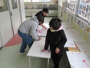 年度末最後の委員会活動の様子(給食)