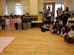 4歳児歌披露