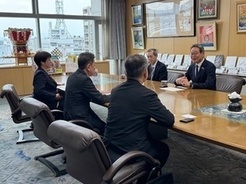 贈呈式の写真2