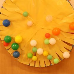 夏祭りボール投げの写真