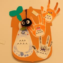 手形足形でトトロの飾り