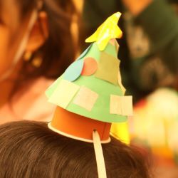 小さなツリーの帽子