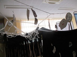 手作りのお化け屋敷の写真