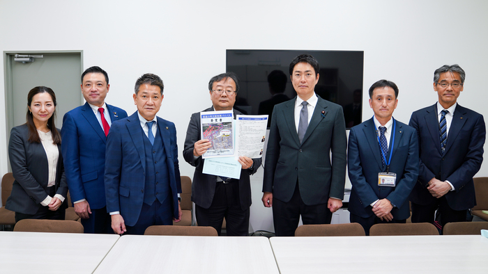 財務省主計局次長に要望書手交