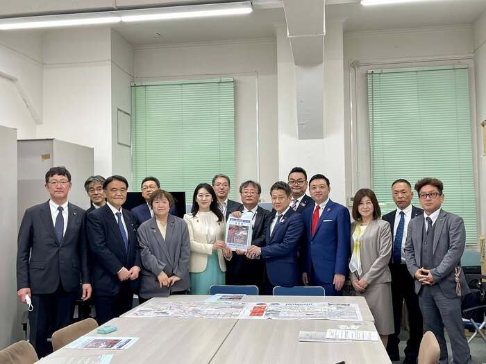 財務省 主計局次長、主計官(国土交通、公共事業総括係担当)に要望書手交