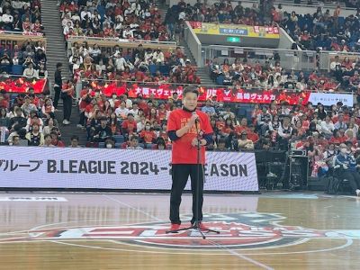 写真：大松市長　イベントでの様子1