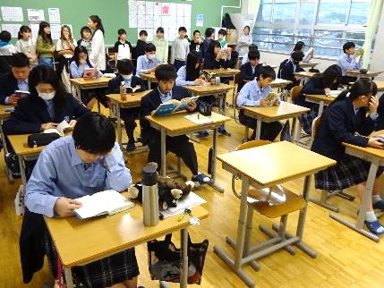 朝読書の見学08