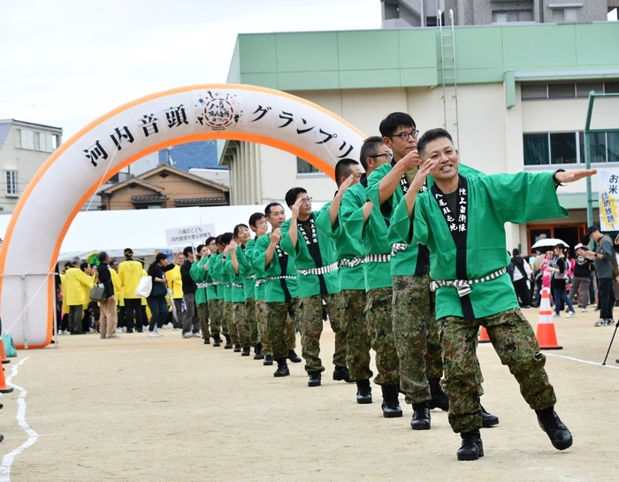 陸上自衛隊八尾駐屯地の河内音頭グランプリ出場の様子