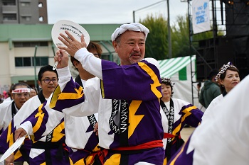 八尾河内音頭まつりのグランプリの様子一枚目