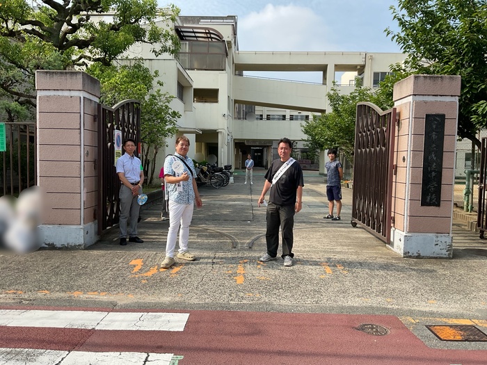 社会を明るくする運動 正門の様子