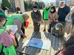 戦争遺跡めぐりの様子