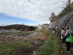 戦争遺跡めぐりの様子