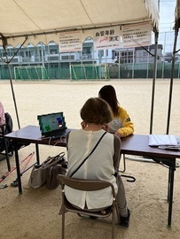 高安西小学校区敬老祝寿記念品贈呈式