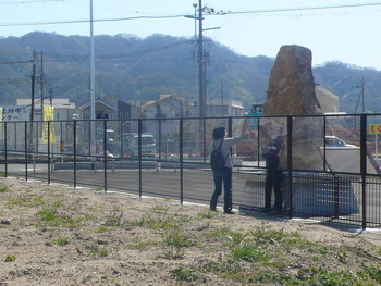 史跡由義寺跡の清掃