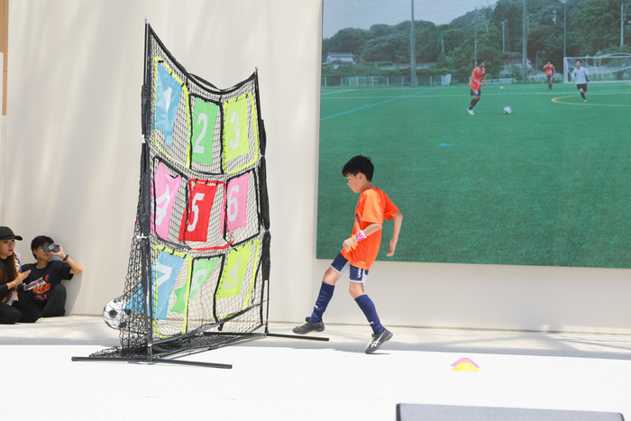 写真：知的障がい者サッカークラブ　LAZZO　パフォーマンス　2