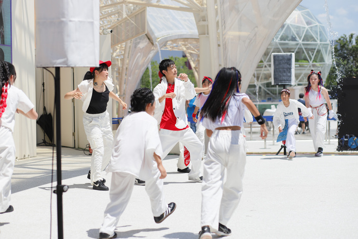 写真：セイハダンスアカデミーアリオ八尾　パフォーマンス2