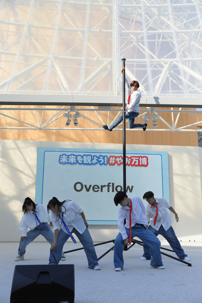 写真：Overflowパフォーマンス1